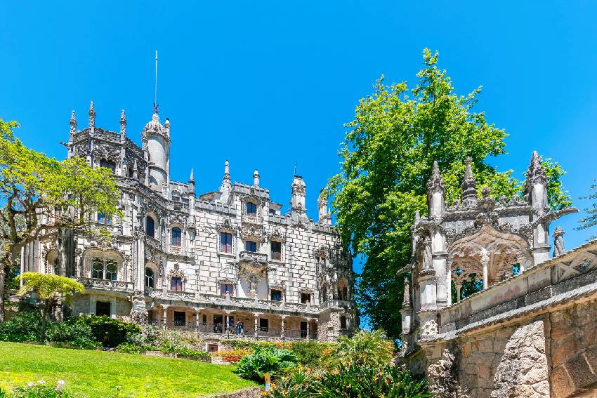 Экскурсия из Лиссабона в дворцово-парковый комплекс Кинта-да-Регалейра в Синтре, Португалия