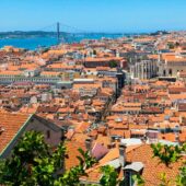 peshehodnaya-ekskursiya-po-lissabonu-rajon-shiadu